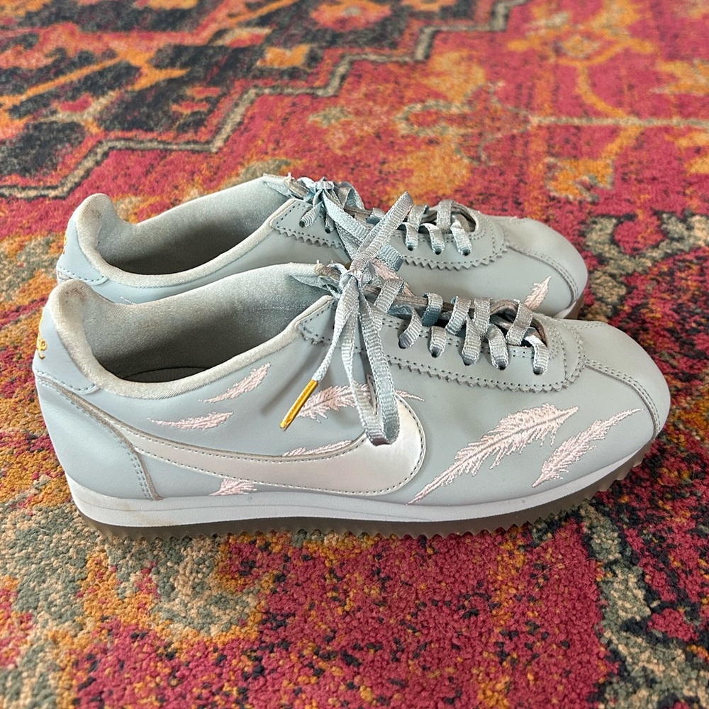 Nike | Women's Turquoise ‘Ocean Bliss’ Cortez Lace Up Leather Sneakers Size 6.5 - Picture 2 of 15
